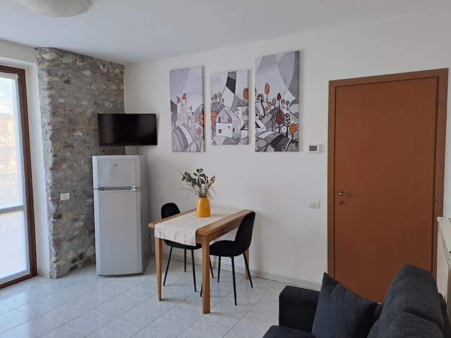 Appartamento Anna Lungo Fiume - Lago Maggiore Sesto Calende Kültér fotó
